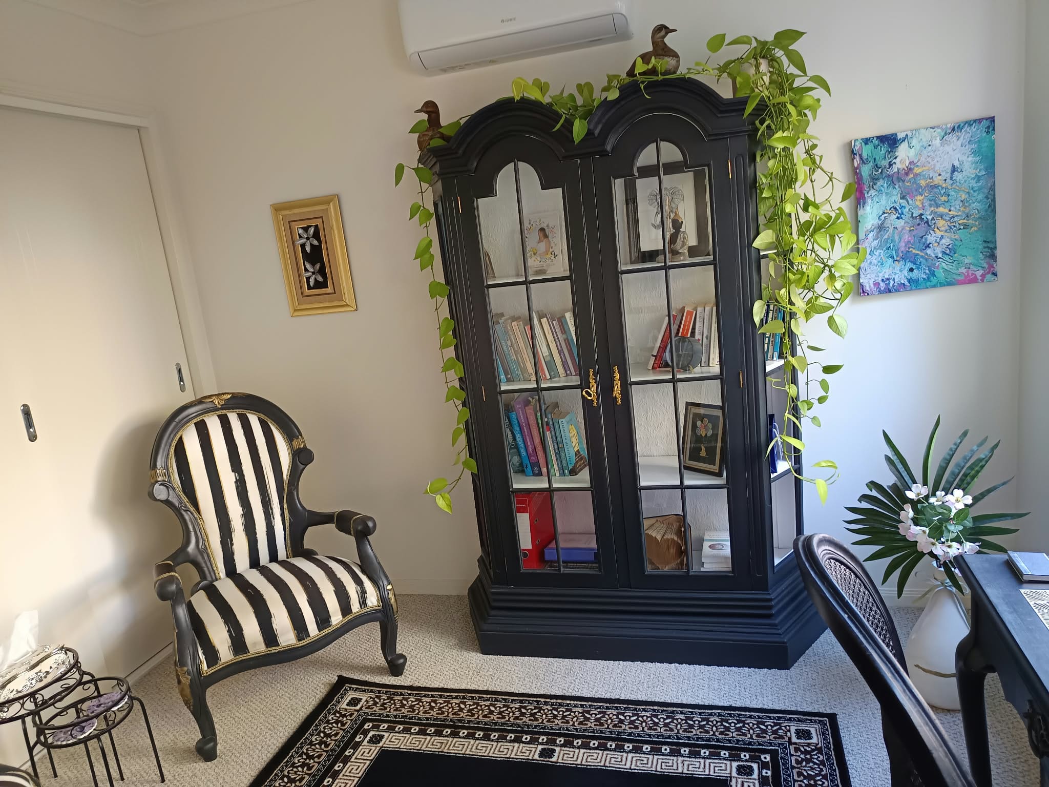 Skills4LifePsychology practice room with armchair and side table. Psychologist & Counselling Services in Alexandra Hills, Redlands, QLD